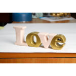 FIGURA LOVE CERAMICA