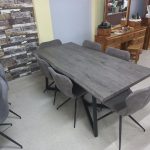 JC 6P P1633-0021+ SILLAS P1935-0001 SOBRE CREMA,PATAS NEGRAS, SILLAS CAFES